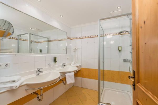 Badezimmer Appartement Jagdherren