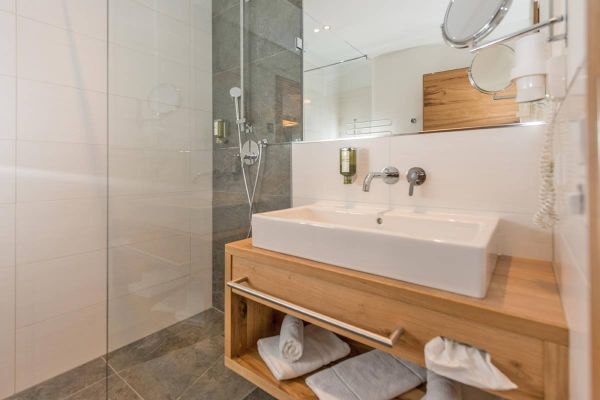 Badezimmer Appartement Mangeisuite